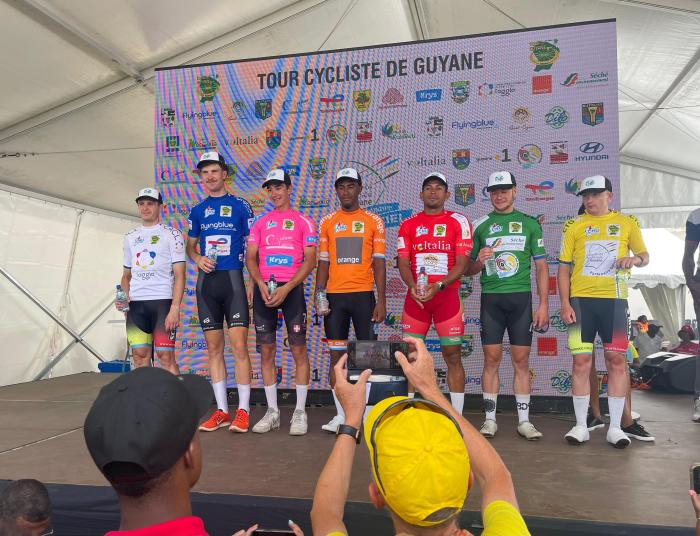 Maillots 4ème étape