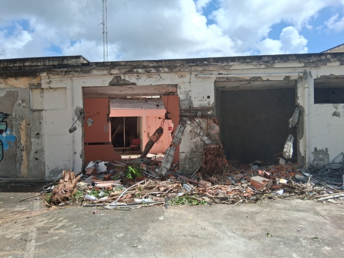 Démolition de l'ancien siège FA 7