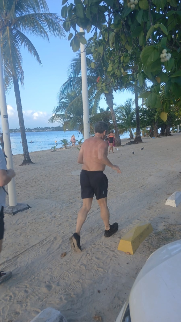 Nicolas Sarkozy footing