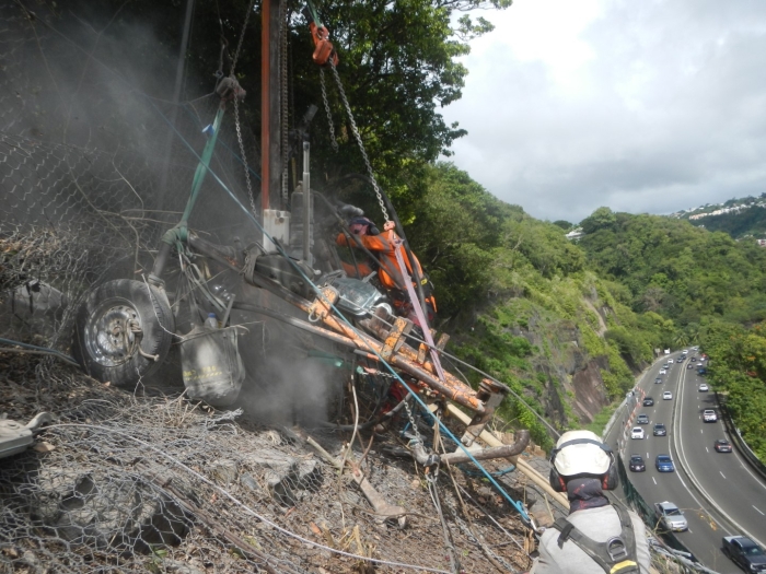 Travaux sécurisation falaise rocade