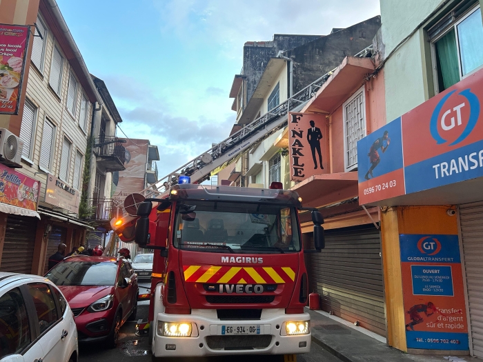 incendie rue perrinon fort-de-france