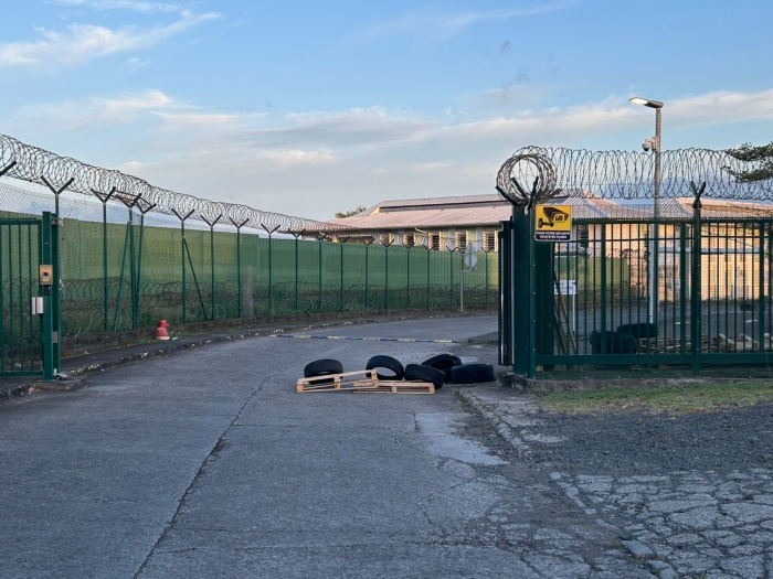 blocage prison de Ducos.