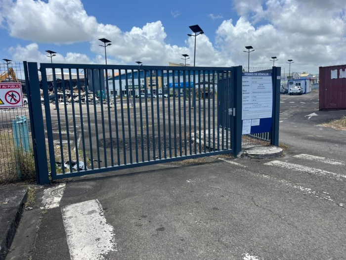 Démolition Carrefour Market Rivière-Salée