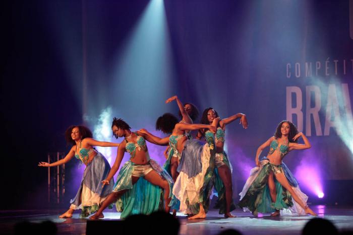    23 jeunes danseurs guadeloupéens brillent de mille feux au Canada

