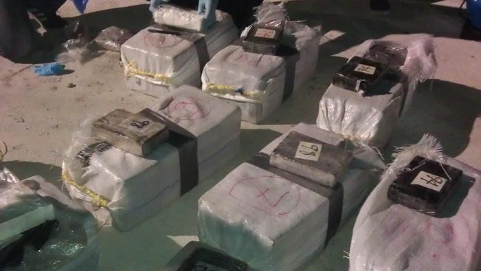     250 kg de cocaïne saisis au large de la Martinique 

