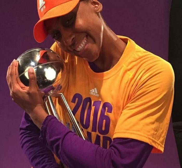     Basket : Sandrine Gruda est championne WNBA

