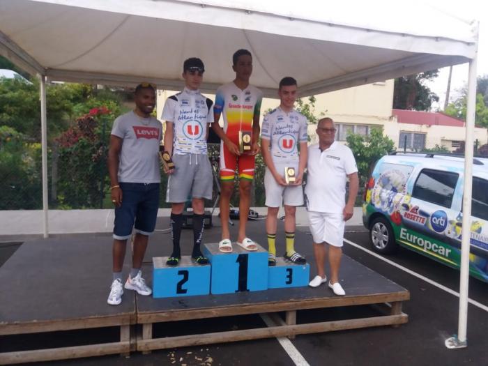     Cyclisme : victoire de Isao Robin Casi Vialet lors du prologue du tour cycliste cadets


