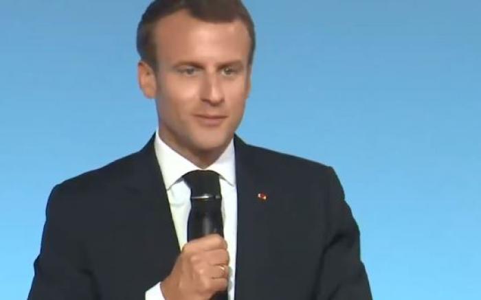     Emmanuel Macron pointe du doigt la surrémunération des fonctionnaires en Outre-mer

