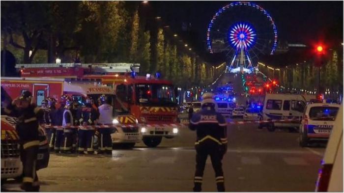     Fusillade aux Champs-Elysées : un policier tué et deux blessés, l'agresseur "abattu"

