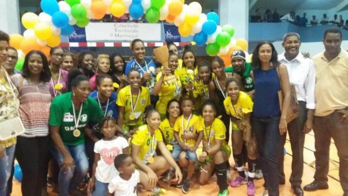     Handball : Le Réveil Sportif (femmes) et l'Etoile de Gondeau (hommes) sont champions de Martinique

