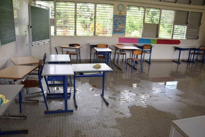     L'école de Dumaine est fermée à cause d'infiltrations d'eau de pluie

