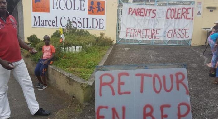     La fermeture d'une classe à l'école de Bezaudin à Sainte-Marie est confirmée. Les parents d'élèves restent mobilisés


