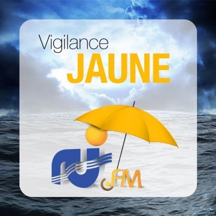     La Guadeloupe en vigilance jaune pour fortes pluies, orages et mer dangereuse à la côte

