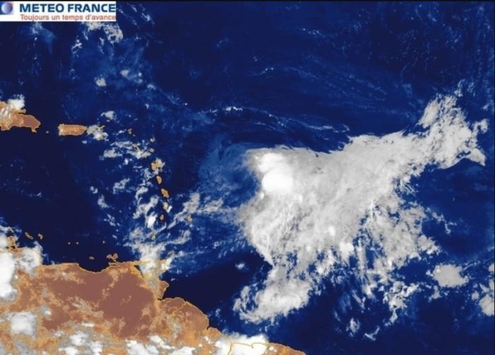     La Guadeloupe sera placée en vigilance rouge cyclone  à 20h

