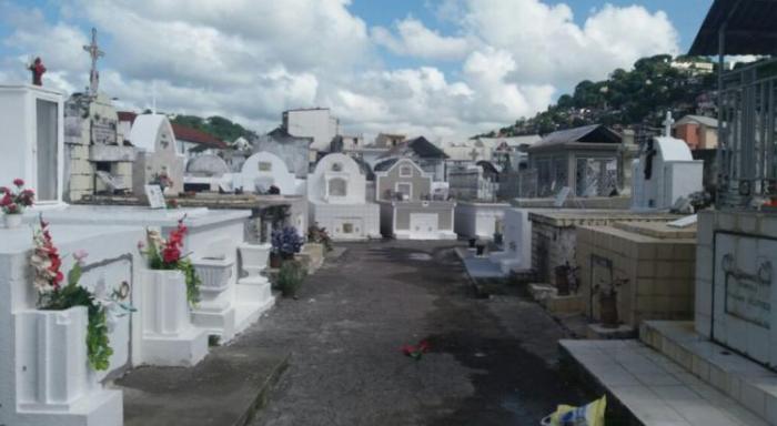     Les cimetières de Martinique sont saturés

