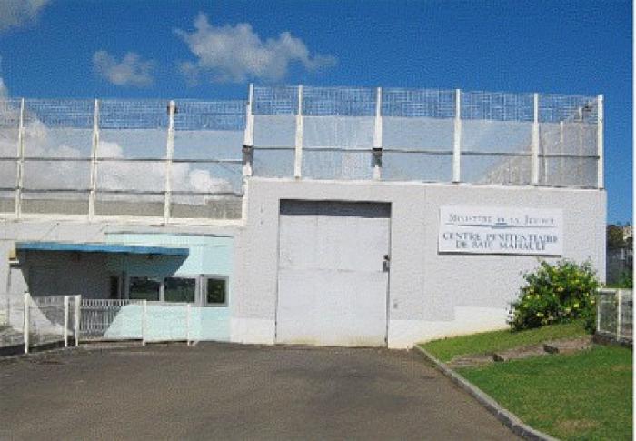     Les personnels pénitentiaires sont également en grève en Guadeloupe 

