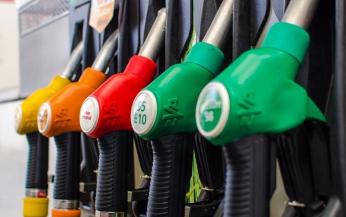     Les prix des carburants en baisse en janvier

