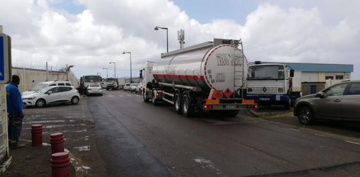     Mobilisation des transporteurs de gaz devant la SARA

