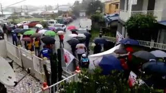     Récap du 1er mai: les syndicats défient la pluie 

