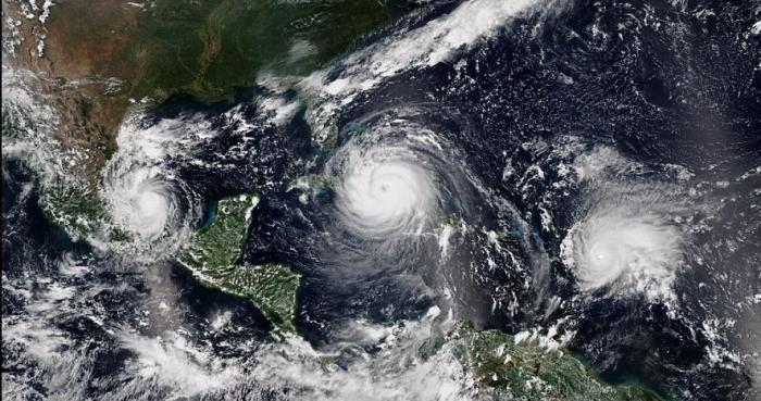     Saison cyclonique : les prévisionnistes américains prévoient trois ouragans majeurs

