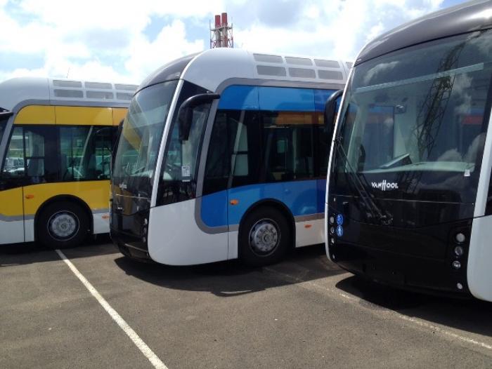     Six des quatorze bus du TCSP positionnés en Martinique

