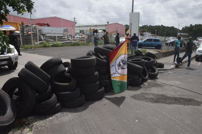     Suspension du conflit à Routes de Guadeloupe 

