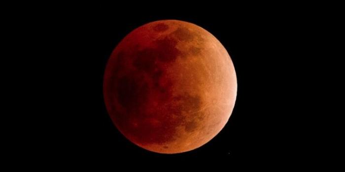     Une éclipse de lune rouge ce dimanche

