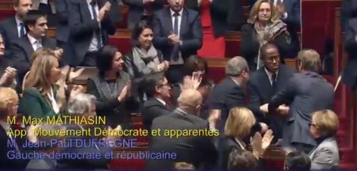     Une standing ovation pour Max Mathiasin à l'assemblée nationale (vidéo)

