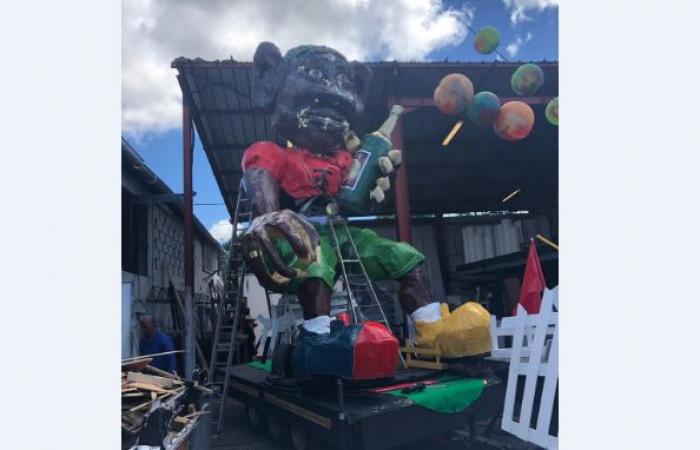     Vaval 2019 : l'énigmatique roi du carnaval fait sa première sortie

