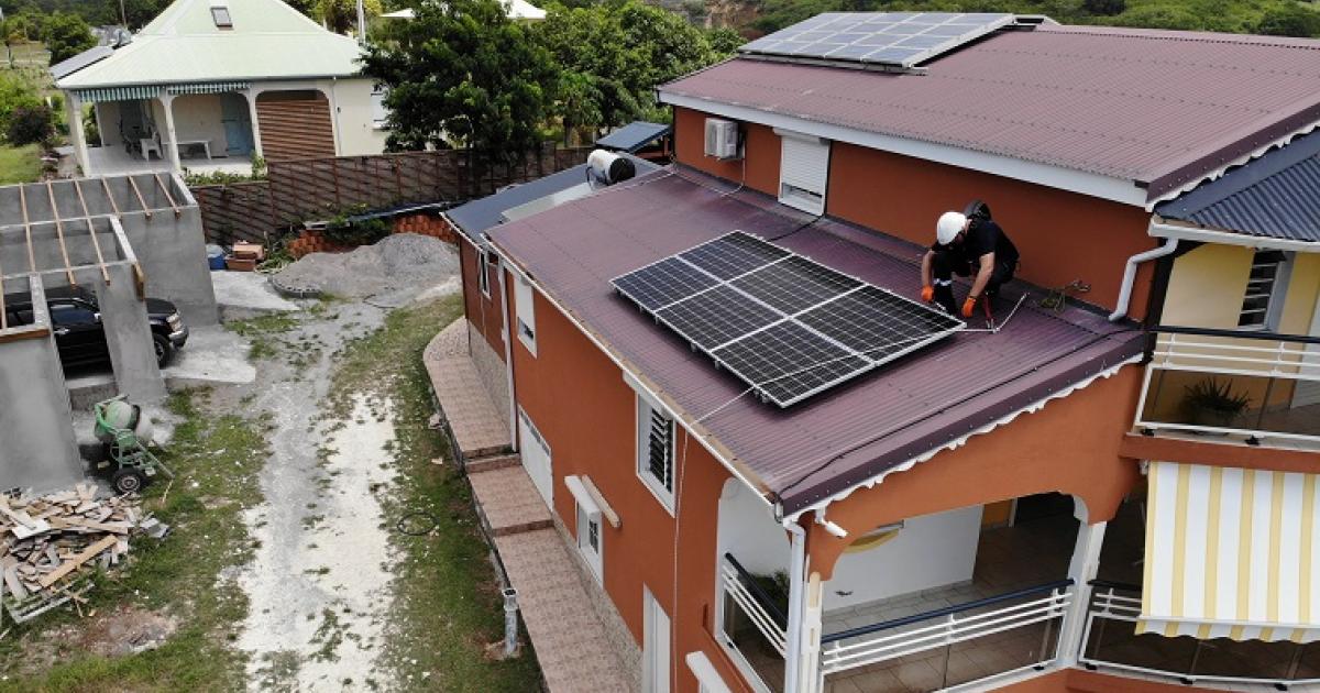     L'énergie solaire devient moins chère 

