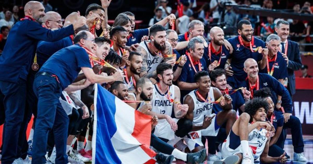     Les basketteurs français remportent le bronze à la Coupe du Monde en Chine

