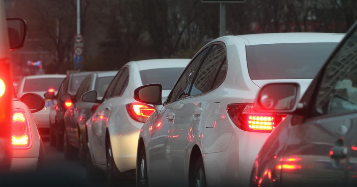     Une voiture accidentée sur le Pont de l'Alliance 

