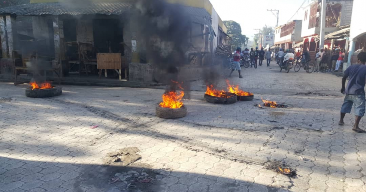     Et Haïti n'en finit plus de s'enflammer

