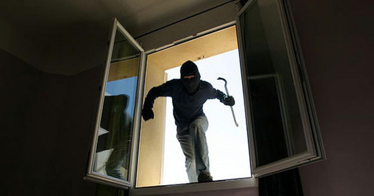     Home-Jacking : il menace avec une arme un couple en pleine nuit

