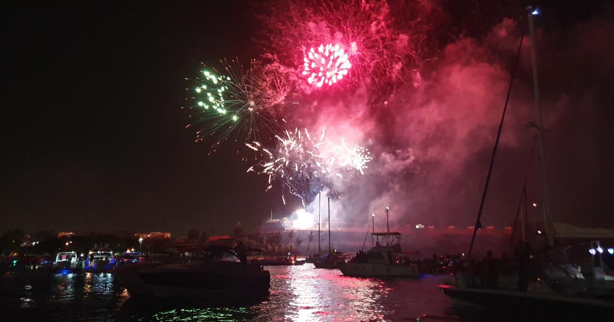     Les boucans de la baie illuminent Fort de France

