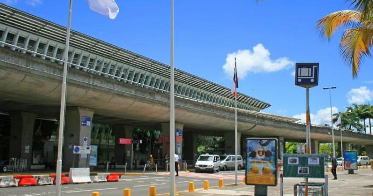     L’aéroport du Raizet rebaptisé « Maryse Condé » 

