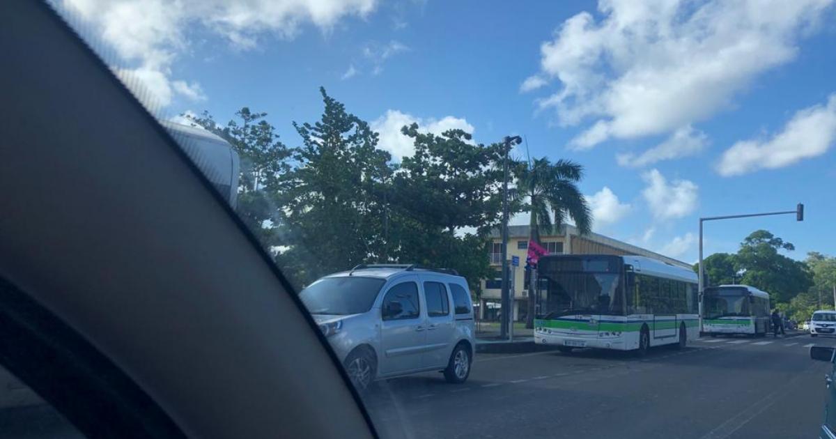     Les chauffeurs de la CFTU redémarrent les blocages

