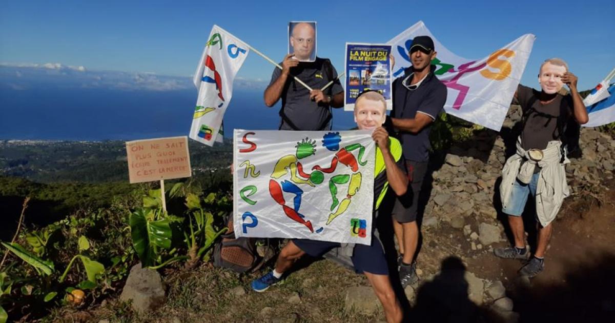     Le SNEP-FSU proteste au sommet de la Soufrière 

