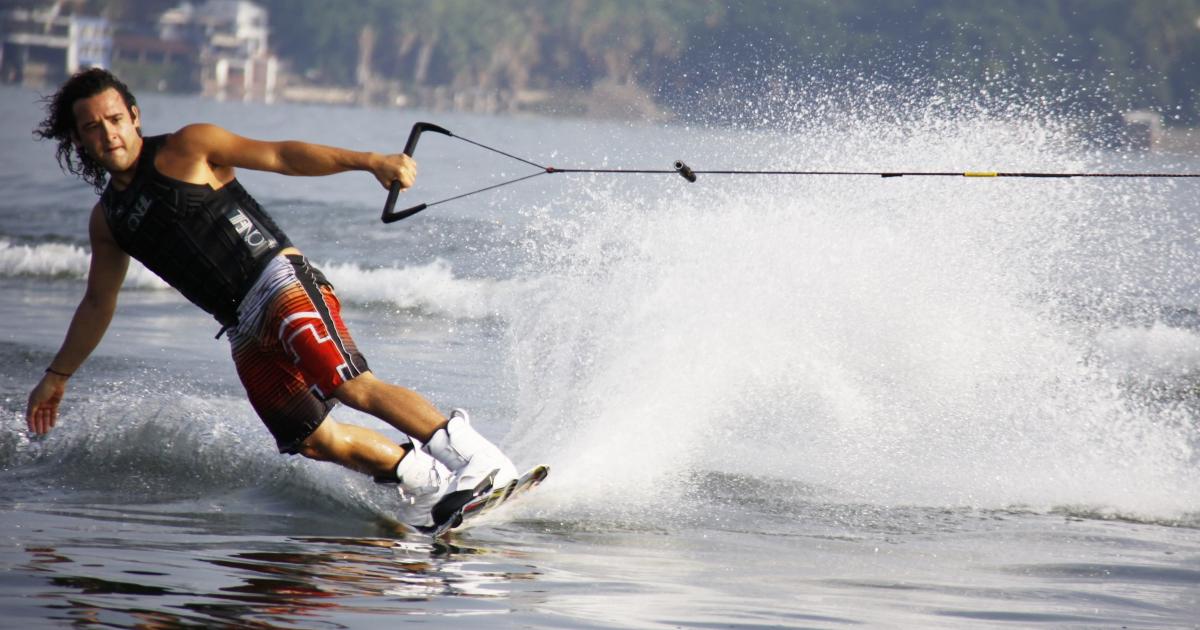     Wake-board, knee-board, bouées tractées... Rendez-vous à Saint-François pour vous éclater

