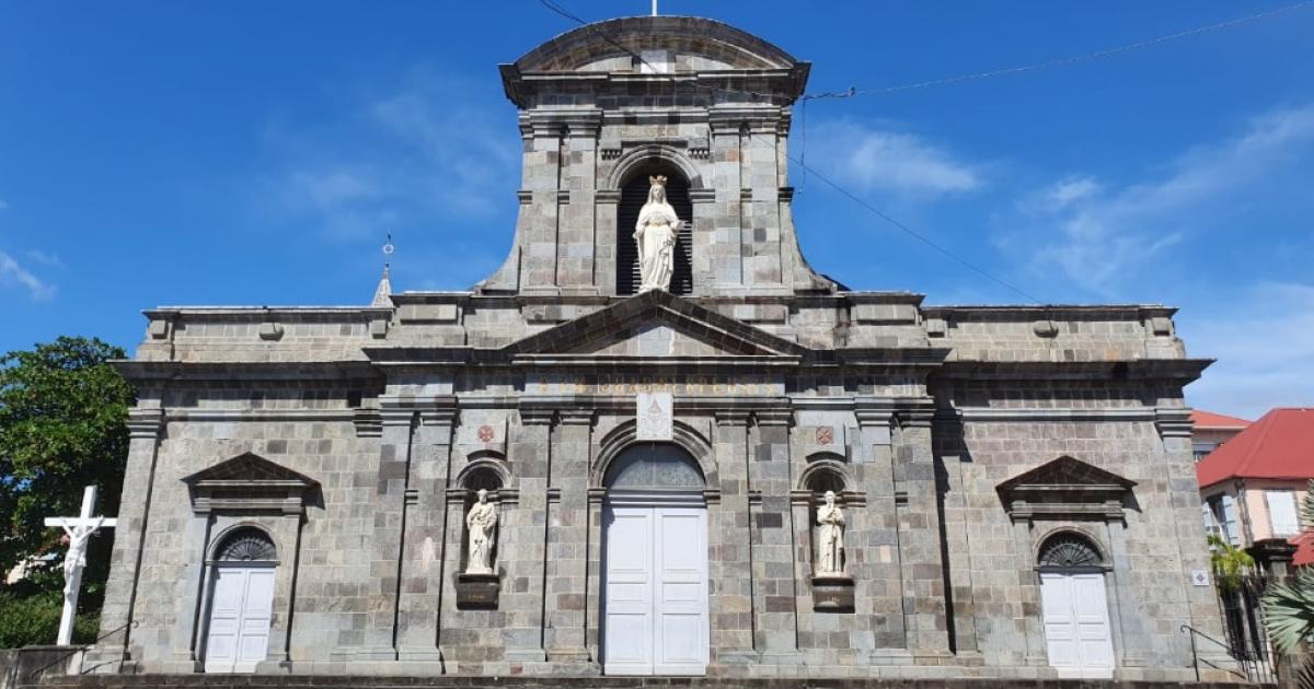     Les cloches des églises ont sonné partout en Guadeloupe 

