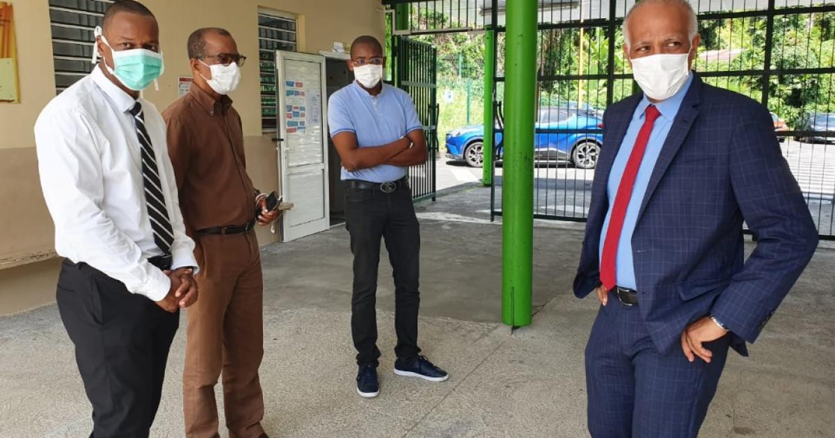     Le Recteur d'Académie visite des écoles du sud Basse-Terre

