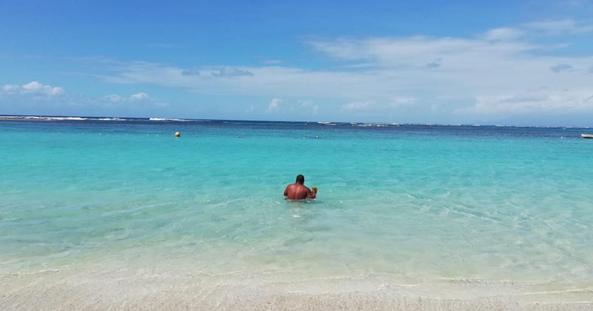     Plages : quand les baigneurs ne peuvent plus attendre

