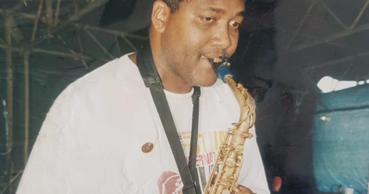     Le musicien saxophoniste Claude Savérimoutou s'en est allé 

