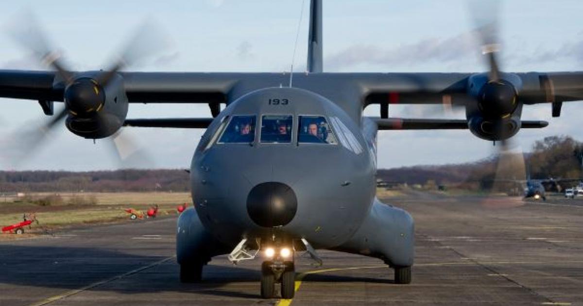     Covid-19 : deux patients guyanais transférés par avion militaire ce jeudi au CHU de Martinique

