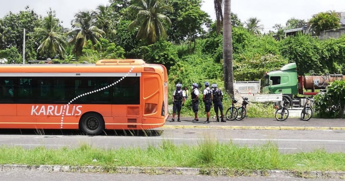     Contrôles des masques dans les transports en commun 

