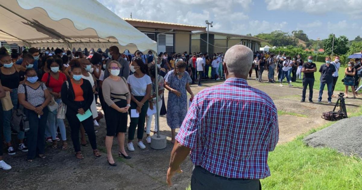     Hommage à Samuel Paty au lycée Faustin Fléret

