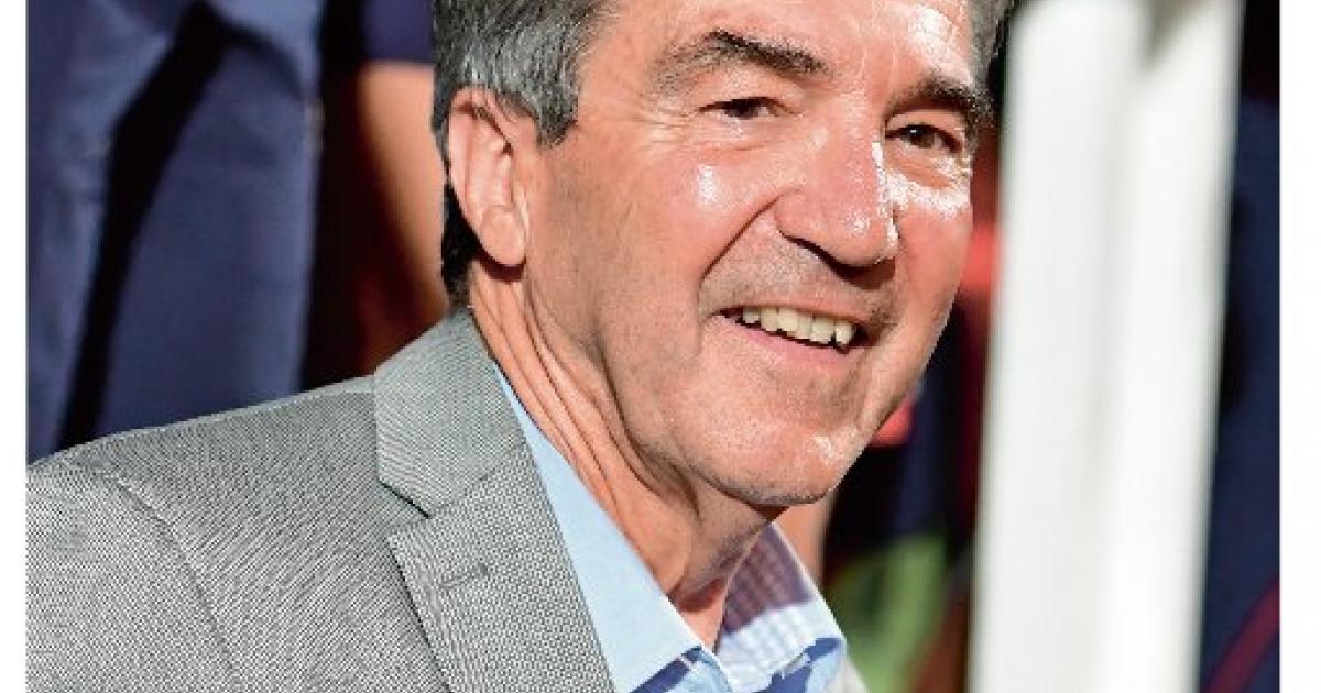     Fédération française d'athlétisme : André Giraud réélu à la présidence

