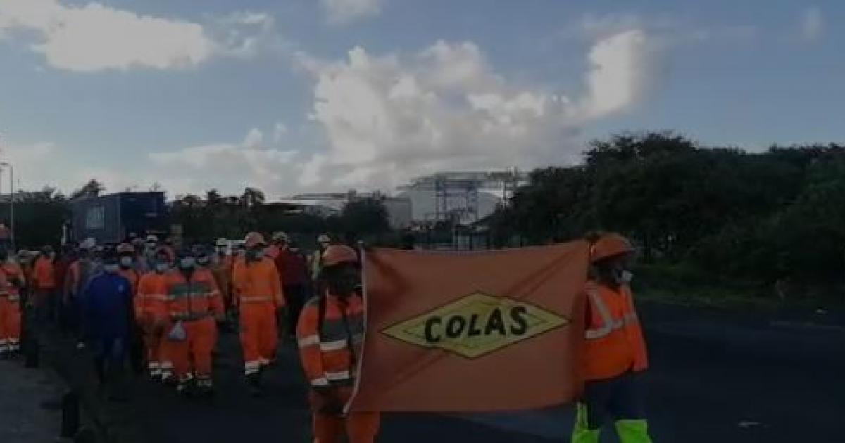     Les salariés de la Colas manifestent contre un plan social d'envergure

