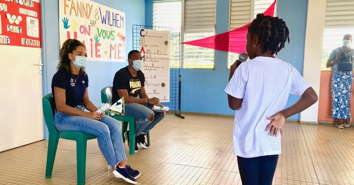     Fanny Quenot et Wilhem Belocian à la rencontre d'élèves guadeloupéens

