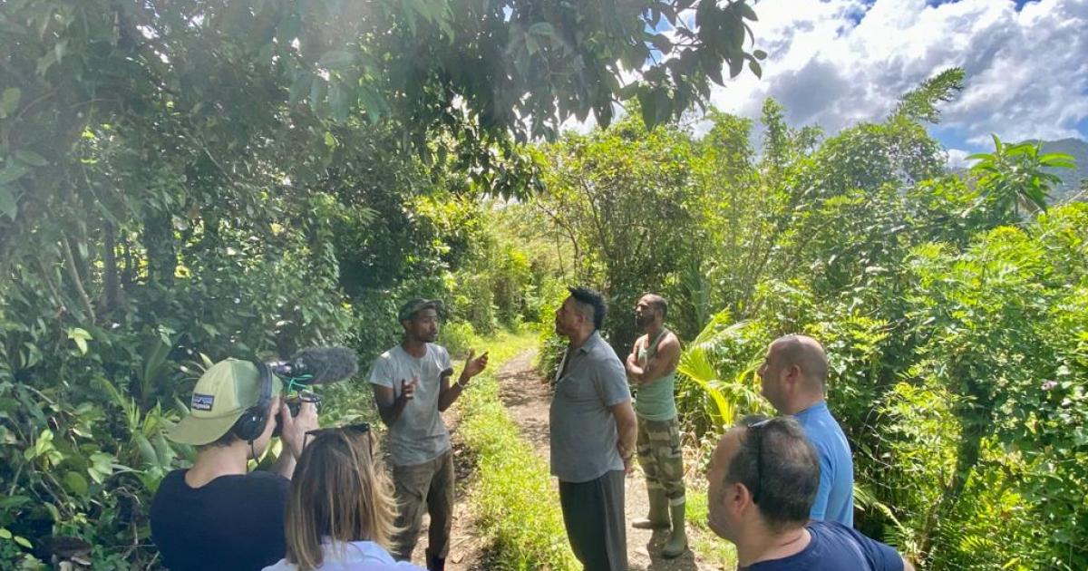     Joey Starr et deux chefs basques en visite en Martinique pour un mix culinaire

